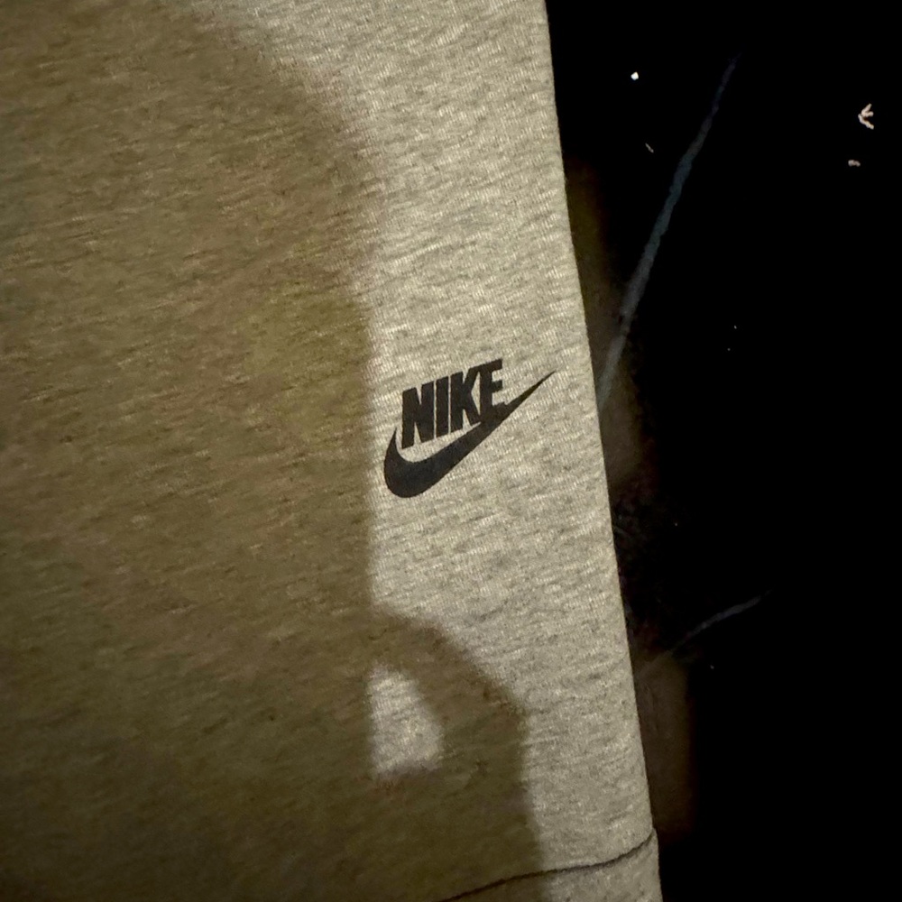 Nike tech - Picture 3 of 4
